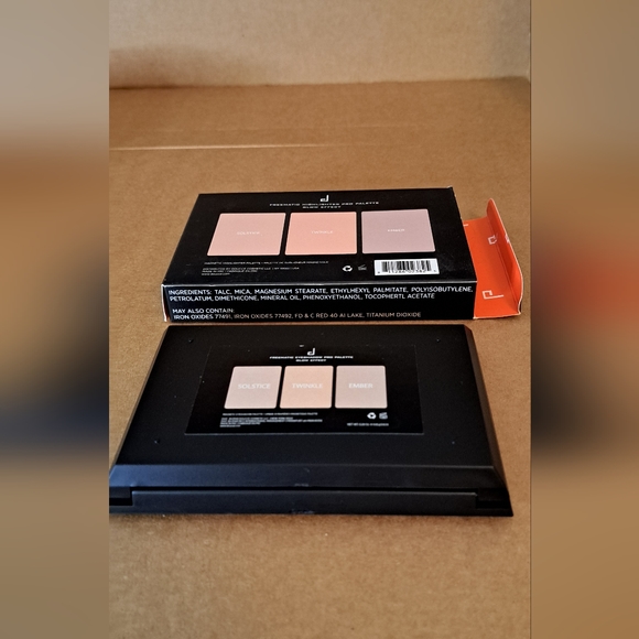 Freematic Highlighter Pro Palette, Glow Effect - Picture 7 of 7